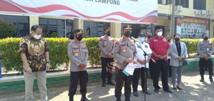 Polda Lampung Salurkan Bantuan Beras 100 Ton Untuk Warga Terdampak Covid 19